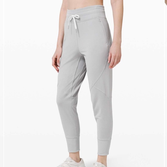 lululemon athletica Pants - LIKE NEW!! lululemon Metro Miles Jogger in Heathered Stargaze